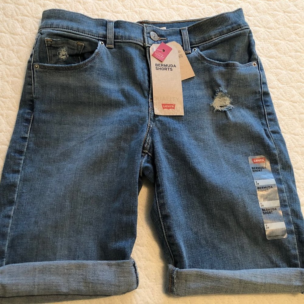 Levi's Womens Sculpt Hypersoft Classic Bermuda Denim Shorts Size W25 #NewEngland
